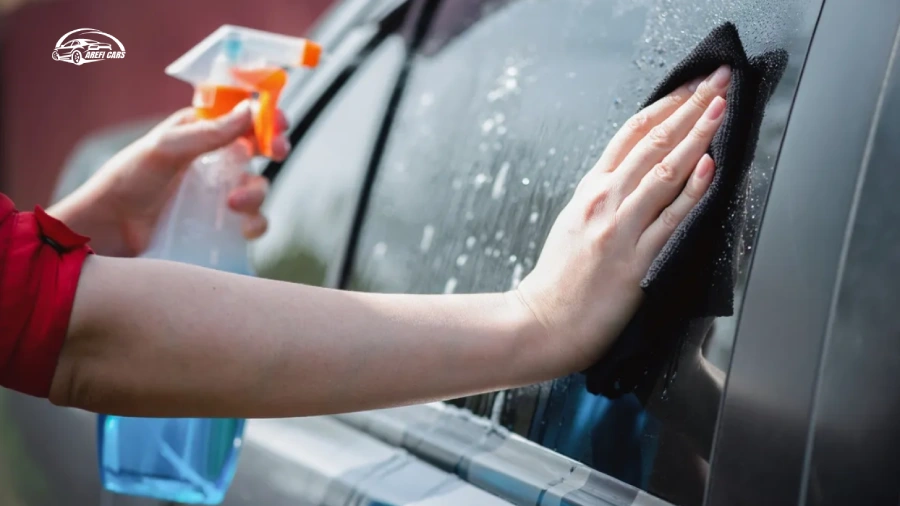 تمیزکاری شیشه‌های ماشین
